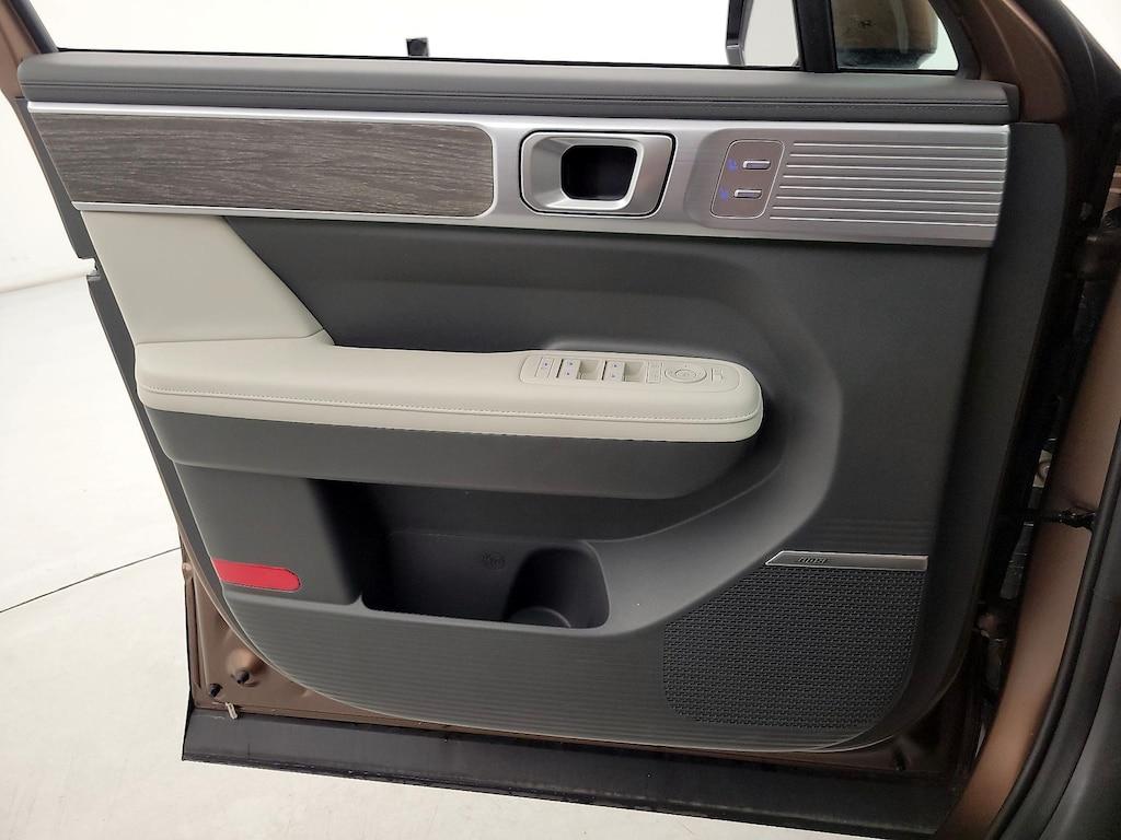 used 2024 Hyundai Santa Fe car, priced at $42,998