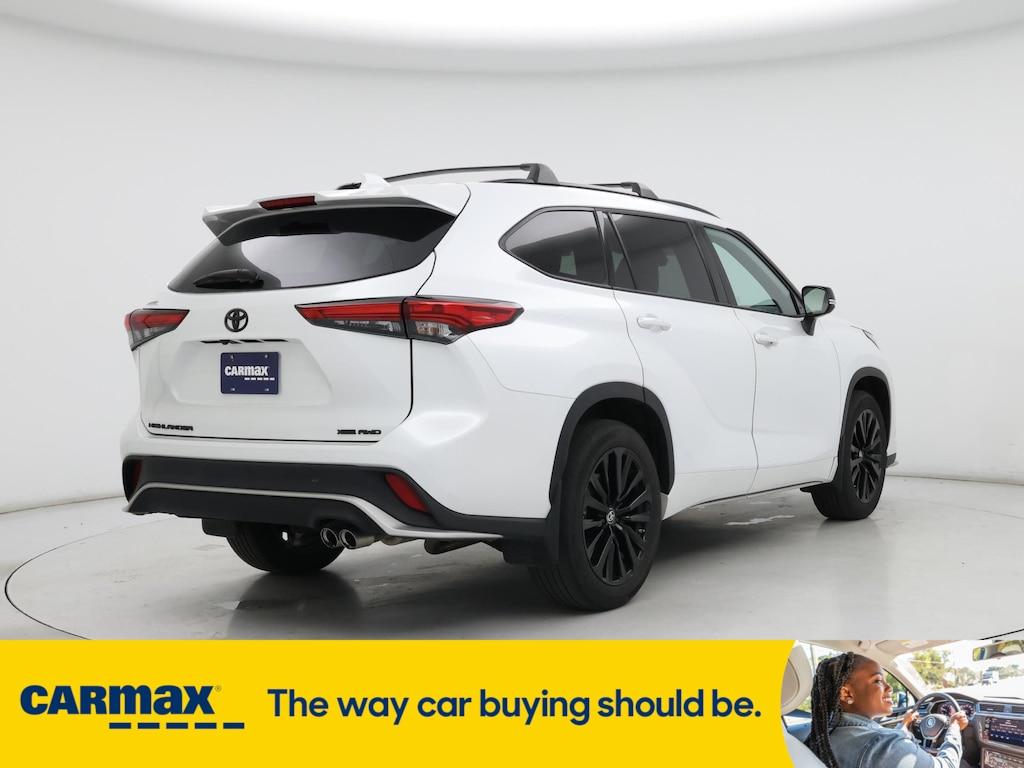 used 2023 Toyota Highlander car, priced at $42,998