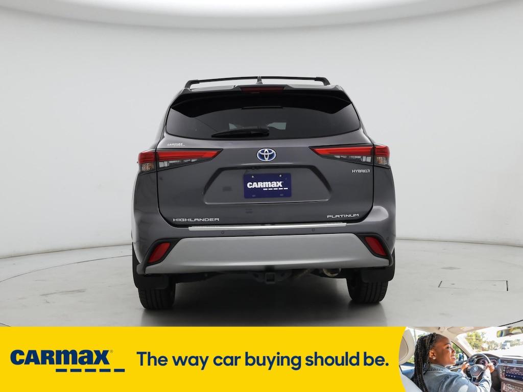 used 2021 Toyota Highlander Hybrid car, priced at $33,998