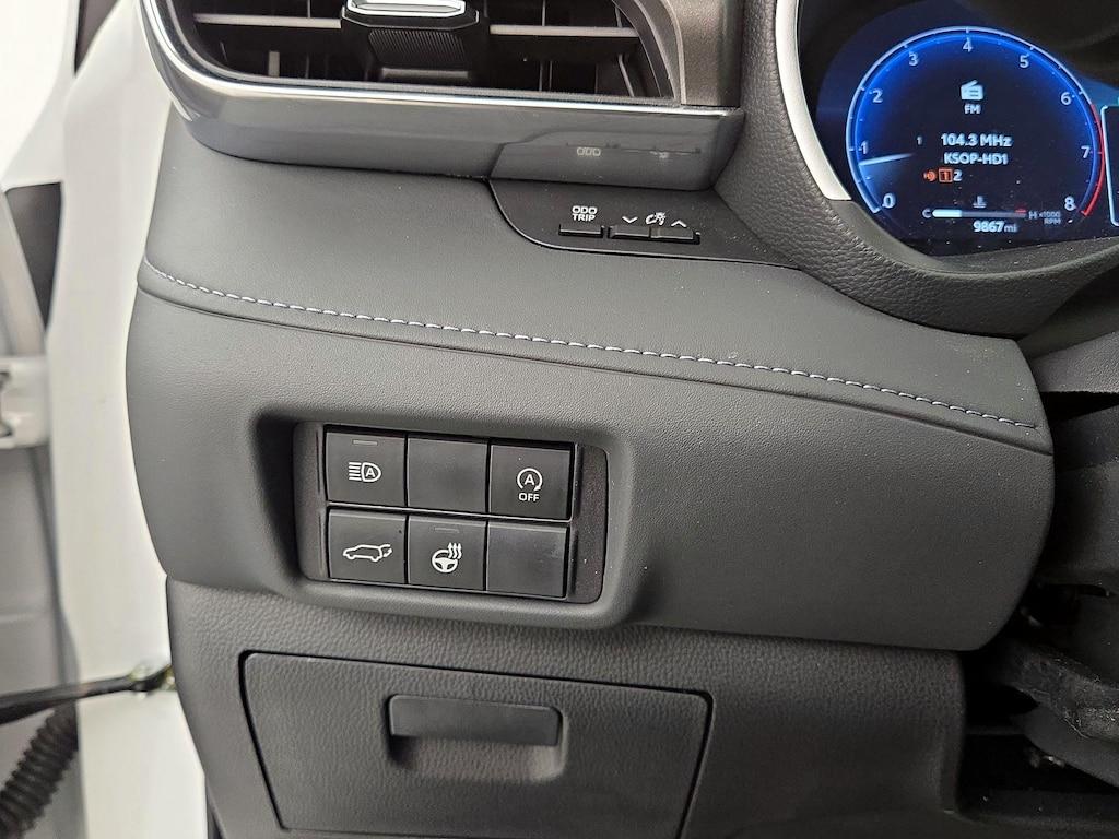 used 2023 Toyota Highlander car, priced at $48,998