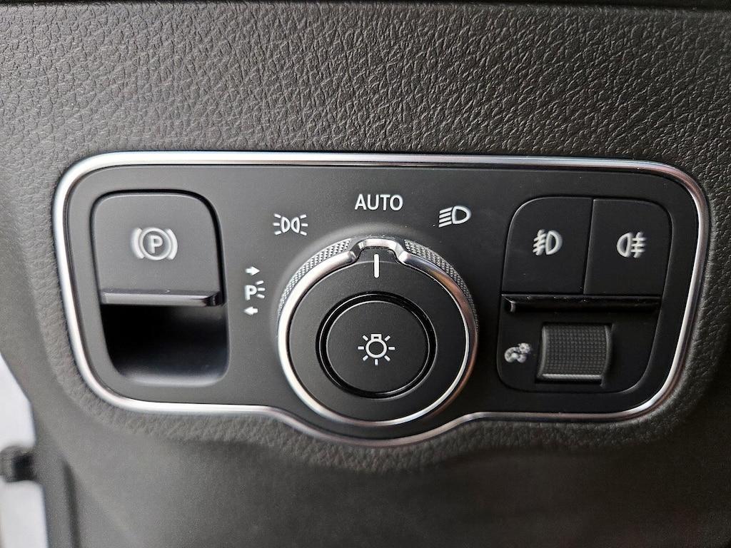 used 2021 Mercedes-Benz GLB 250 car, priced at $31,998