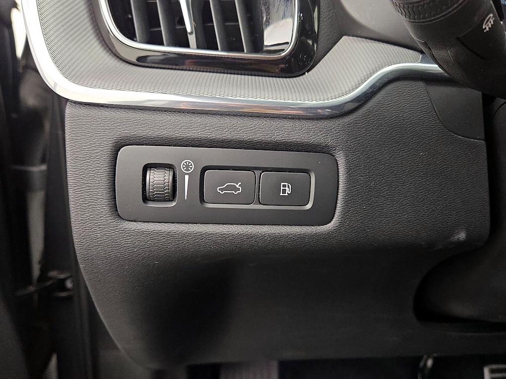 used 2021 Volvo XC60 Recharge Plug-In Hybrid car, priced at $32,998