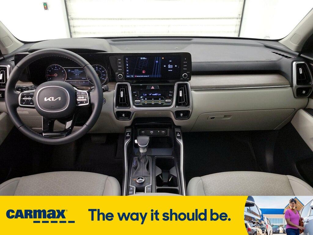 used 2023 Kia Sorento car, priced at $35,998