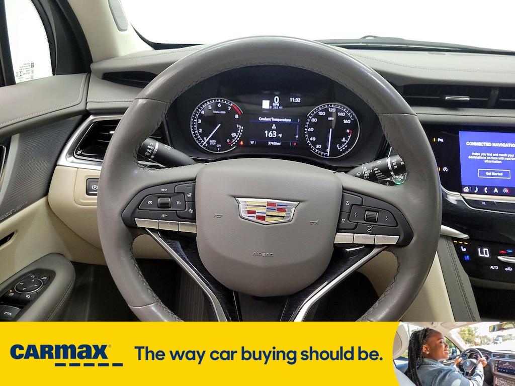 used 2023 Cadillac XT6 car, priced at $36,998