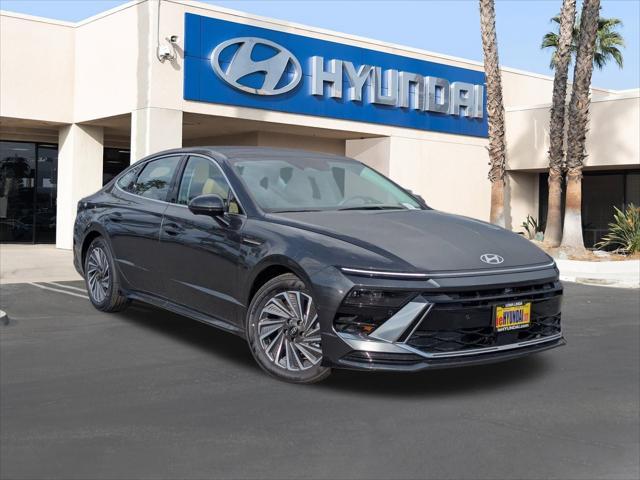 new 2025 Hyundai Sonata Hybrid car, priced at $39,385