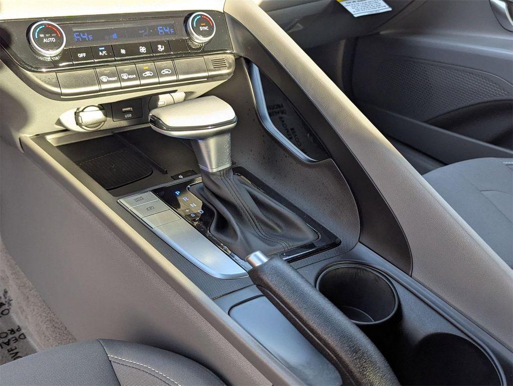 new 2025 Hyundai Elantra car, priced at $25,400