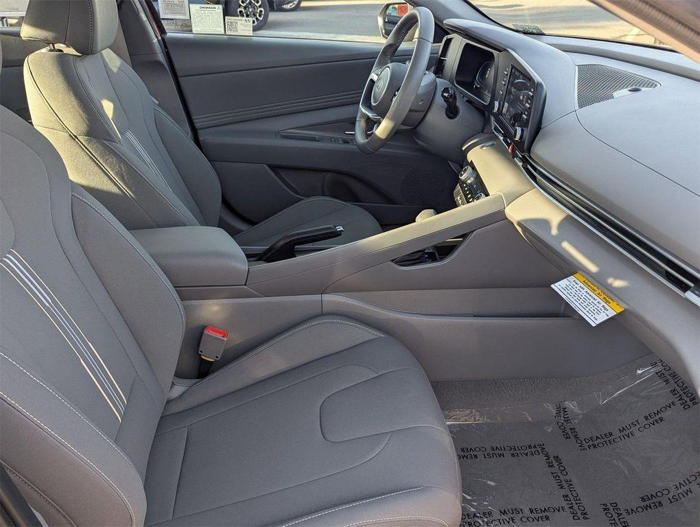 new 2025 Hyundai Elantra car, priced at $25,400