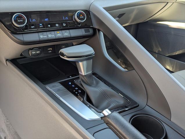 new 2025 Hyundai Elantra car, priced at $25,300