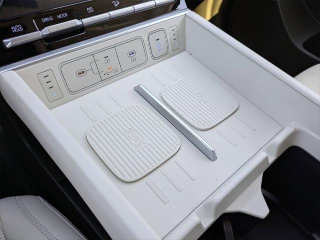 new 2025 Hyundai SANTA FE HEV car, priced at $51,895