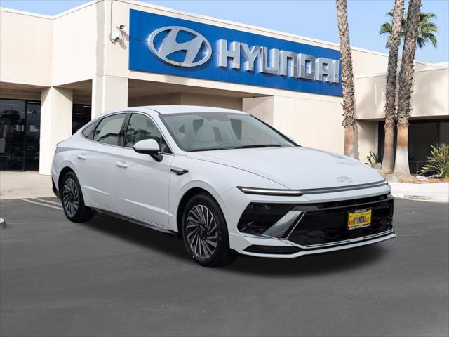 new 2025 Hyundai Sonata Hybrid car, priced at $33,155