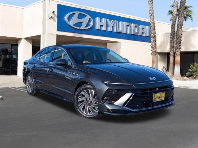 new 2025 Hyundai Sonata Hybrid car, priced at $39,135