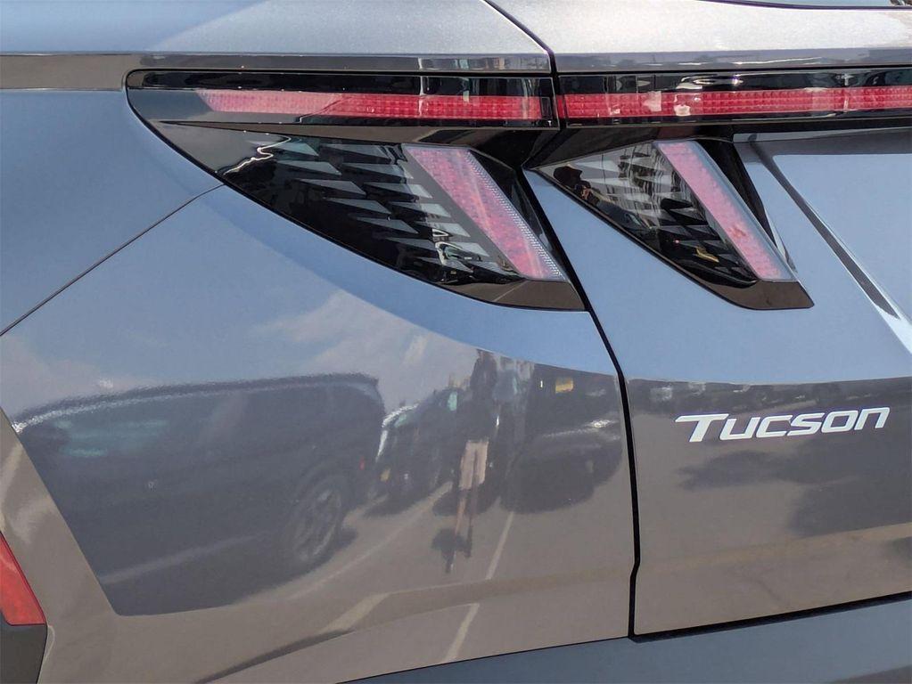 new 2025 Hyundai TUCSON Hybrid car, priced at $38,545