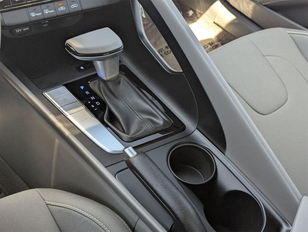 new 2025 Hyundai Elantra car, priced at $25,090