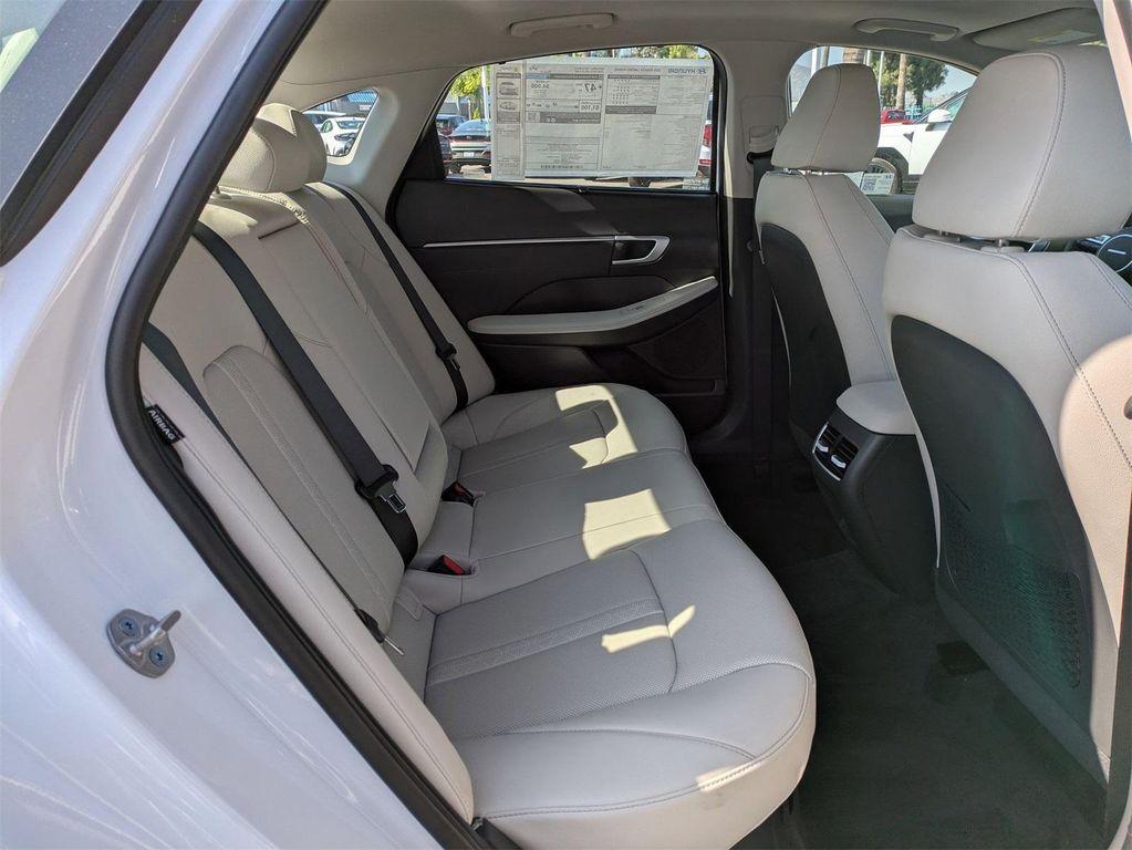 new 2025 Hyundai Sonata Hybrid car, priced at $39,880