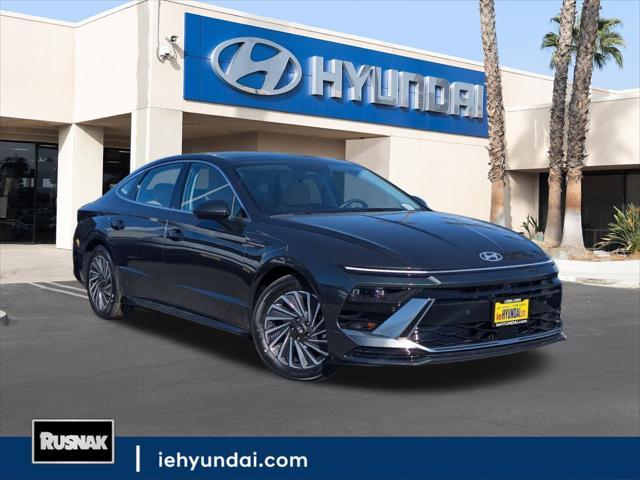 new 2025 Hyundai Sonata Hybrid car, priced at $39,155