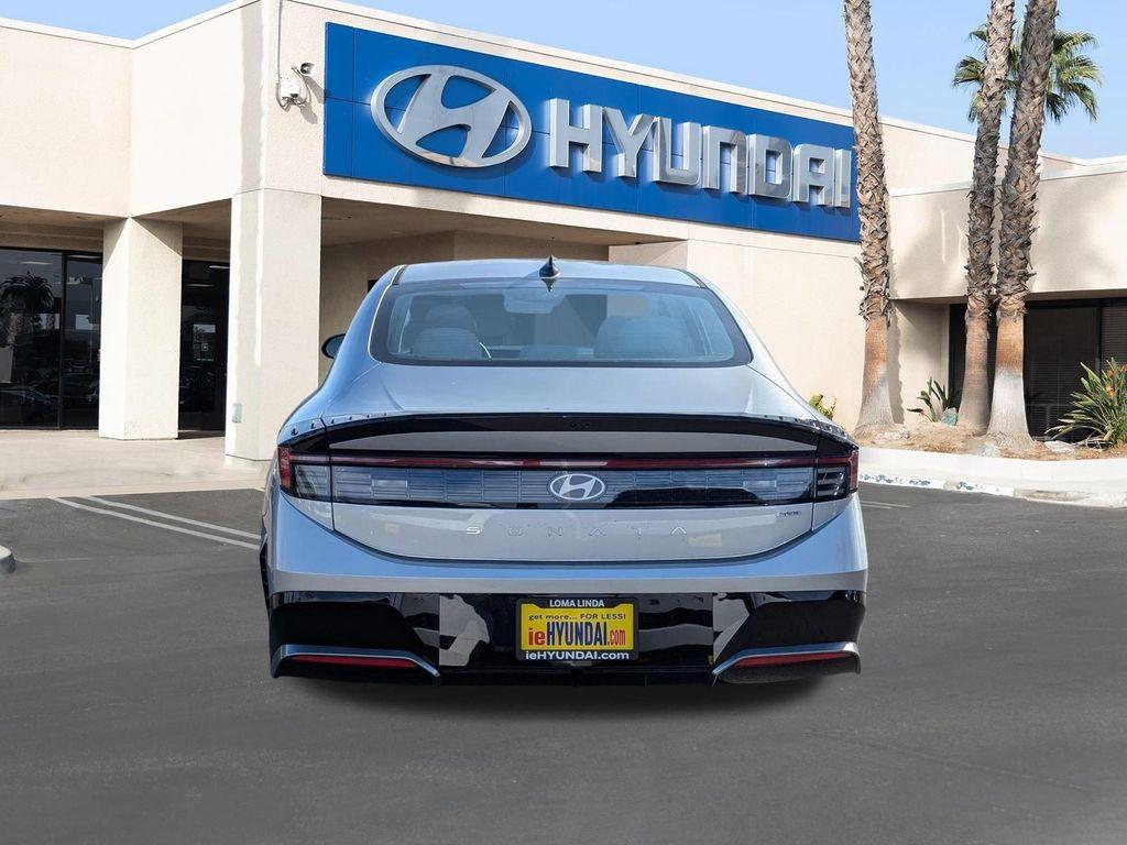 new 2025 Hyundai Sonata Hybrid car, priced at $32,690