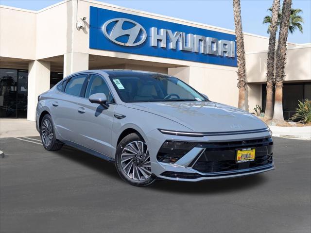 new 2025 Hyundai Sonata Hybrid car, priced at $39,140