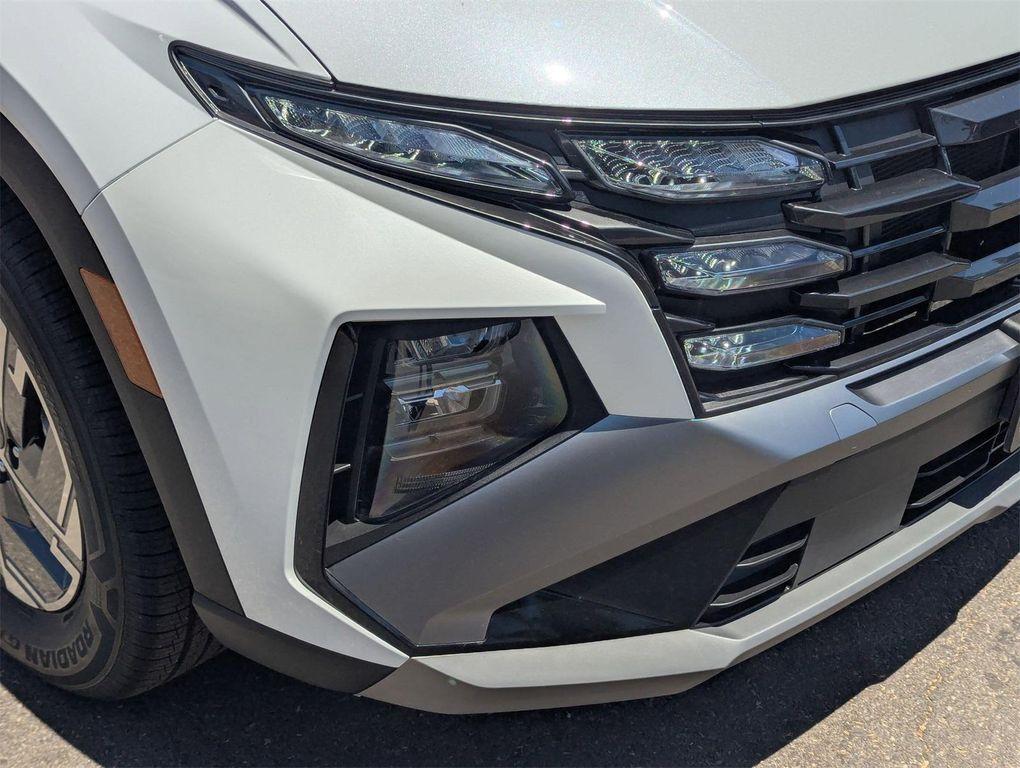 new 2025 Hyundai TUCSON Hybrid car, priced at $35,930