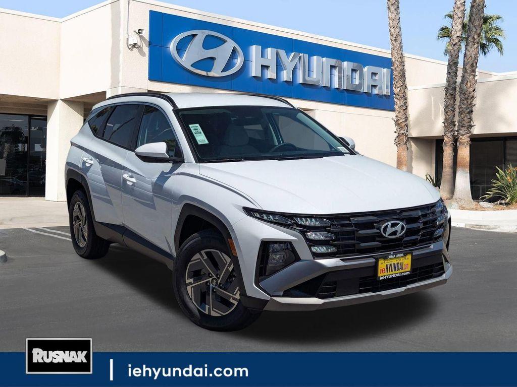 new 2025 Hyundai TUCSON Hybrid car, priced at $35,930