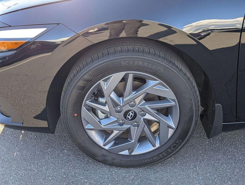 new 2025 Hyundai ELANTRA HEV car, priced at $27,085
