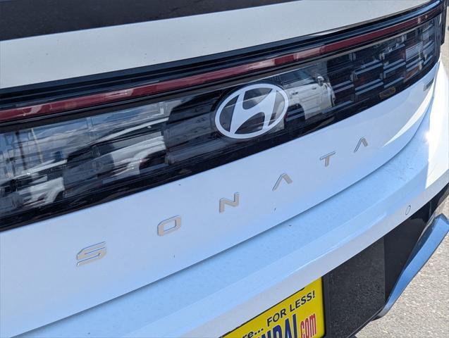 new 2025 Hyundai Sonata Hybrid car, priced at $39,925