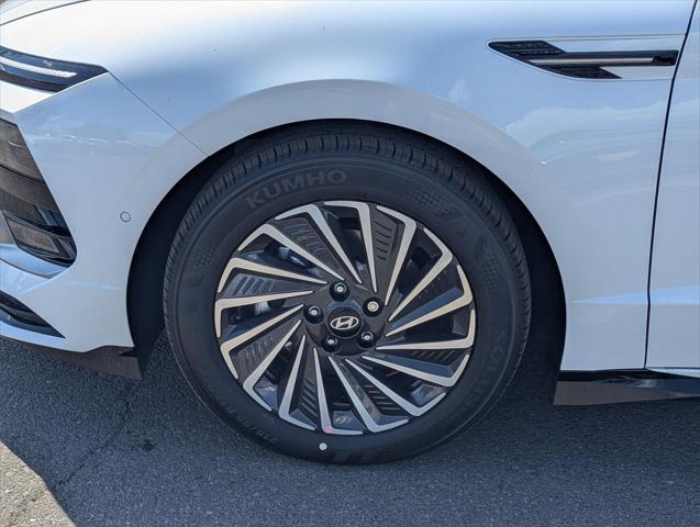 new 2025 Hyundai Sonata Hybrid car, priced at $39,925