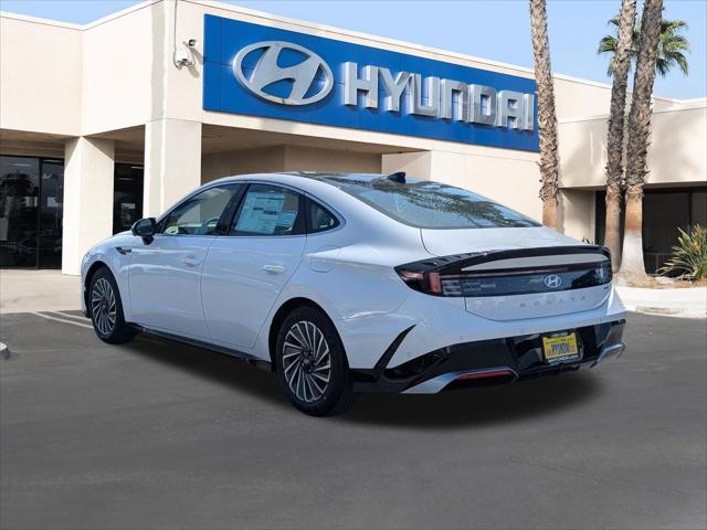 new 2025 Hyundai Sonata Hybrid car, priced at $39,925