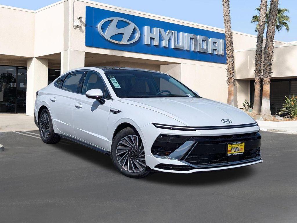 new 2025 Hyundai Sonata Hybrid car, priced at $39,925
