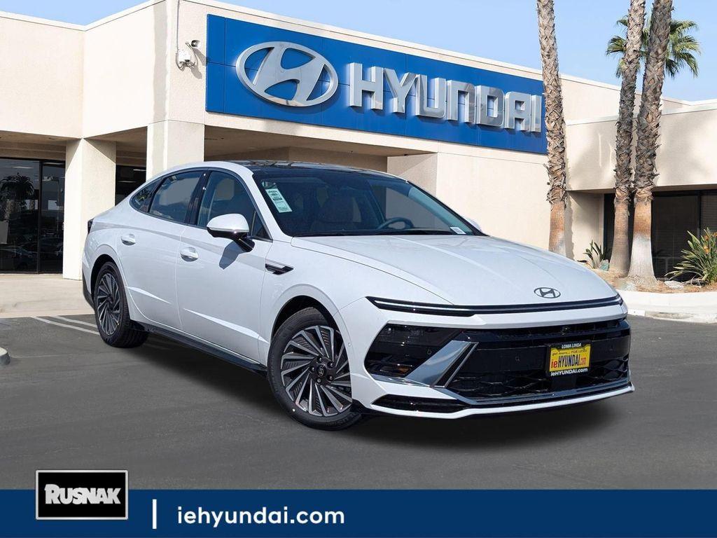 new 2025 Hyundai Sonata Hybrid car, priced at $39,925