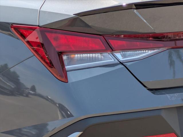 used 2025 Hyundai Elantra car