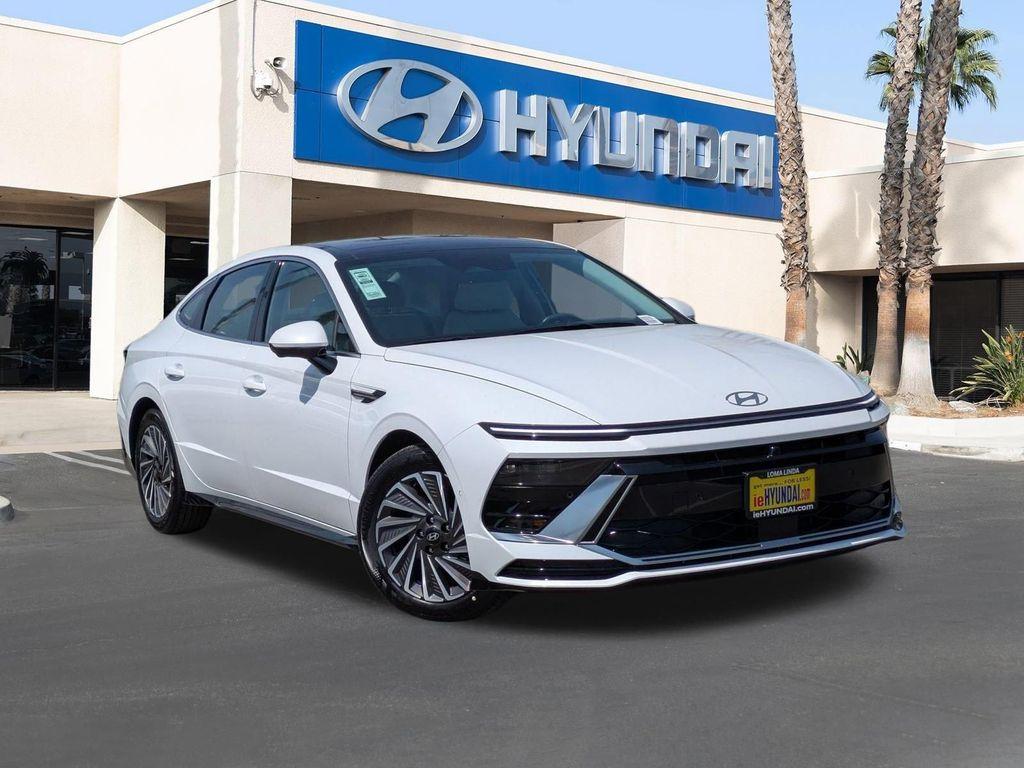 new 2025 Hyundai Sonata Hybrid car, priced at $40,015