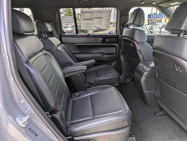 new 2025 Hyundai SANTA FE HEV car, priced at $52,044
