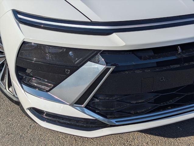 new 2025 Hyundai Sonata Hybrid car, priced at $39,880