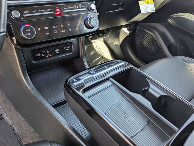 new 2025 Hyundai TUCSON Hybrid car, priced at $38,305