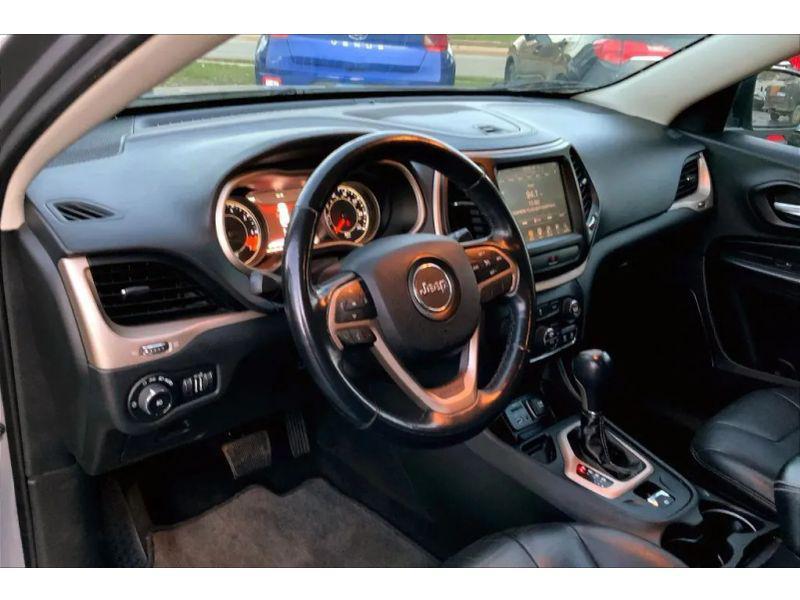 used 2015 Jeep Cherokee car, priced at $12,995