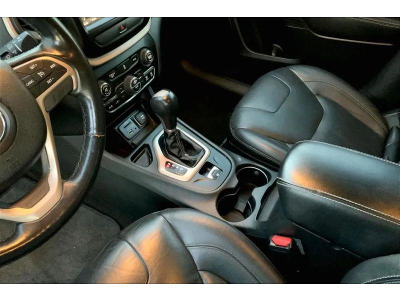 used 2015 Jeep Cherokee car, priced at $12,995