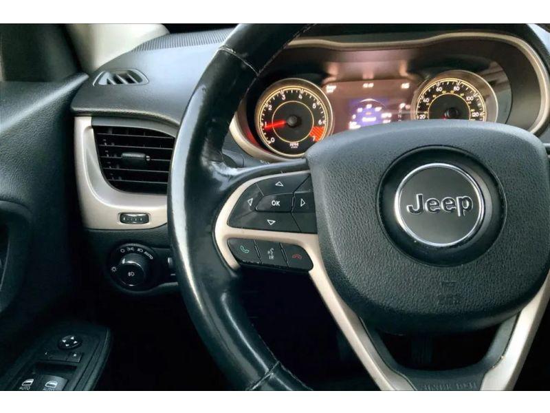 used 2015 Jeep Cherokee car, priced at $12,995