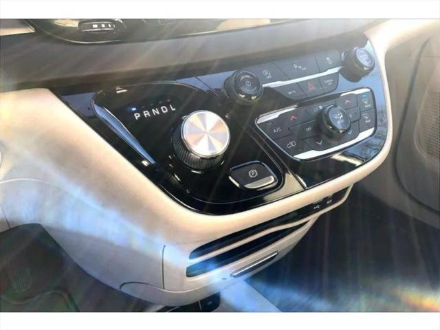 used 2018 Chrysler Pacifica car, priced at $15,495