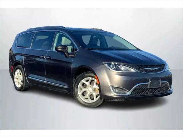 used 2018 Chrysler Pacifica car, priced at $15,495