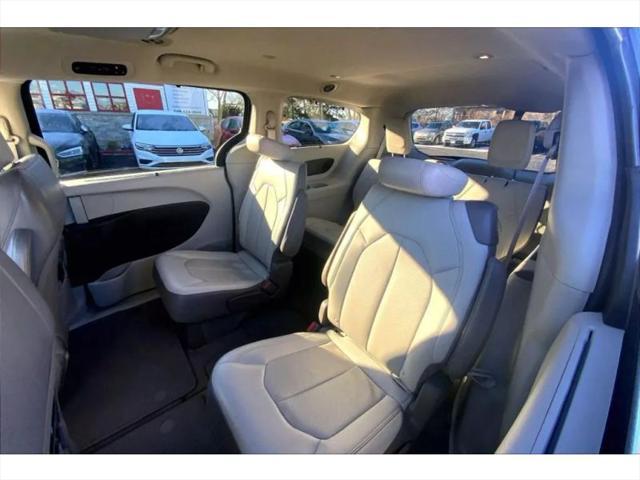 used 2018 Chrysler Pacifica car, priced at $15,495