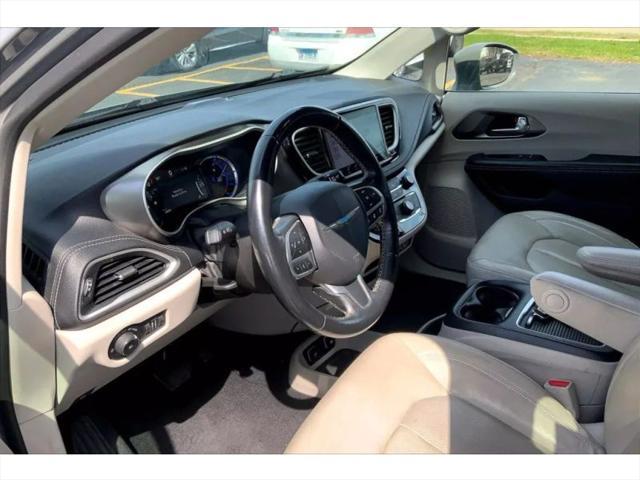 used 2021 Chrysler Pacifica Hybrid car, priced at $26,995
