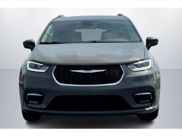 used 2021 Chrysler Pacifica Hybrid car, priced at $26,995