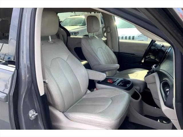 used 2021 Chrysler Pacifica Hybrid car, priced at $26,995