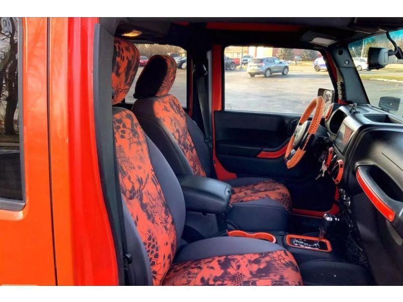 used 2015 Jeep Wrangler Unlimited car, priced at $19,995