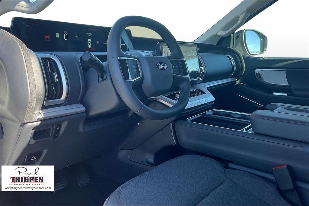 new 2025 Ford Expedition car, priced at $62,974