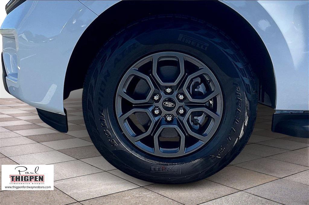 new 2025 Ford Expedition car, priced at $62,974