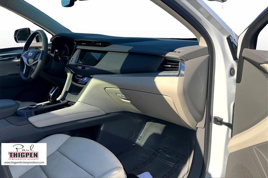 used 2022 Cadillac XT5 car, priced at $28,698