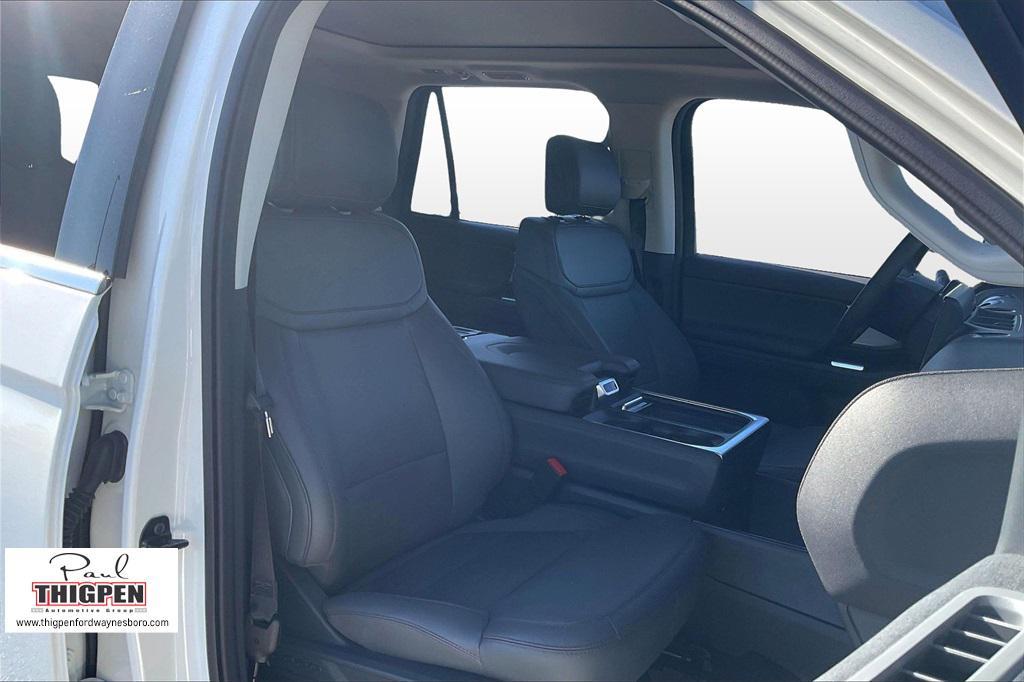 new 2025 Ford Expedition car, priced at $66,502