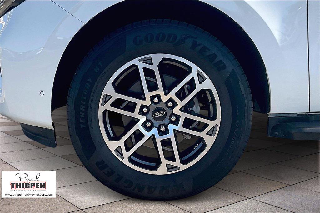 new 2025 Ford Expedition car, priced at $66,502