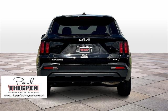 used 2023 Kia Sorento car, priced at $25,942